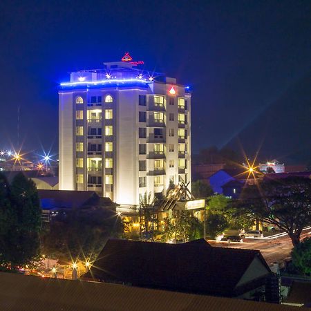 Yeak Loam Hotel Banlung Exterior foto
