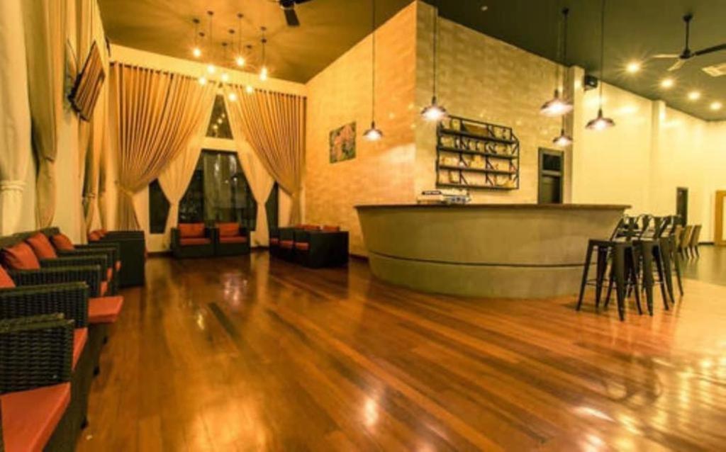 Yeak Loam Hotel Banlung Exterior foto